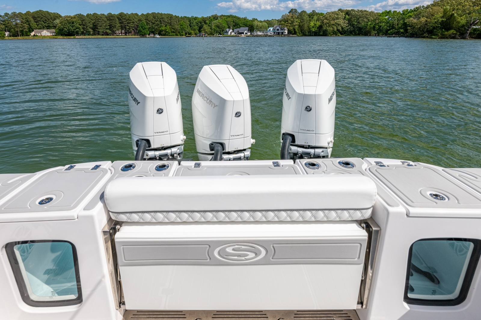 35' 2023 Sportsman Open 352 Center Console