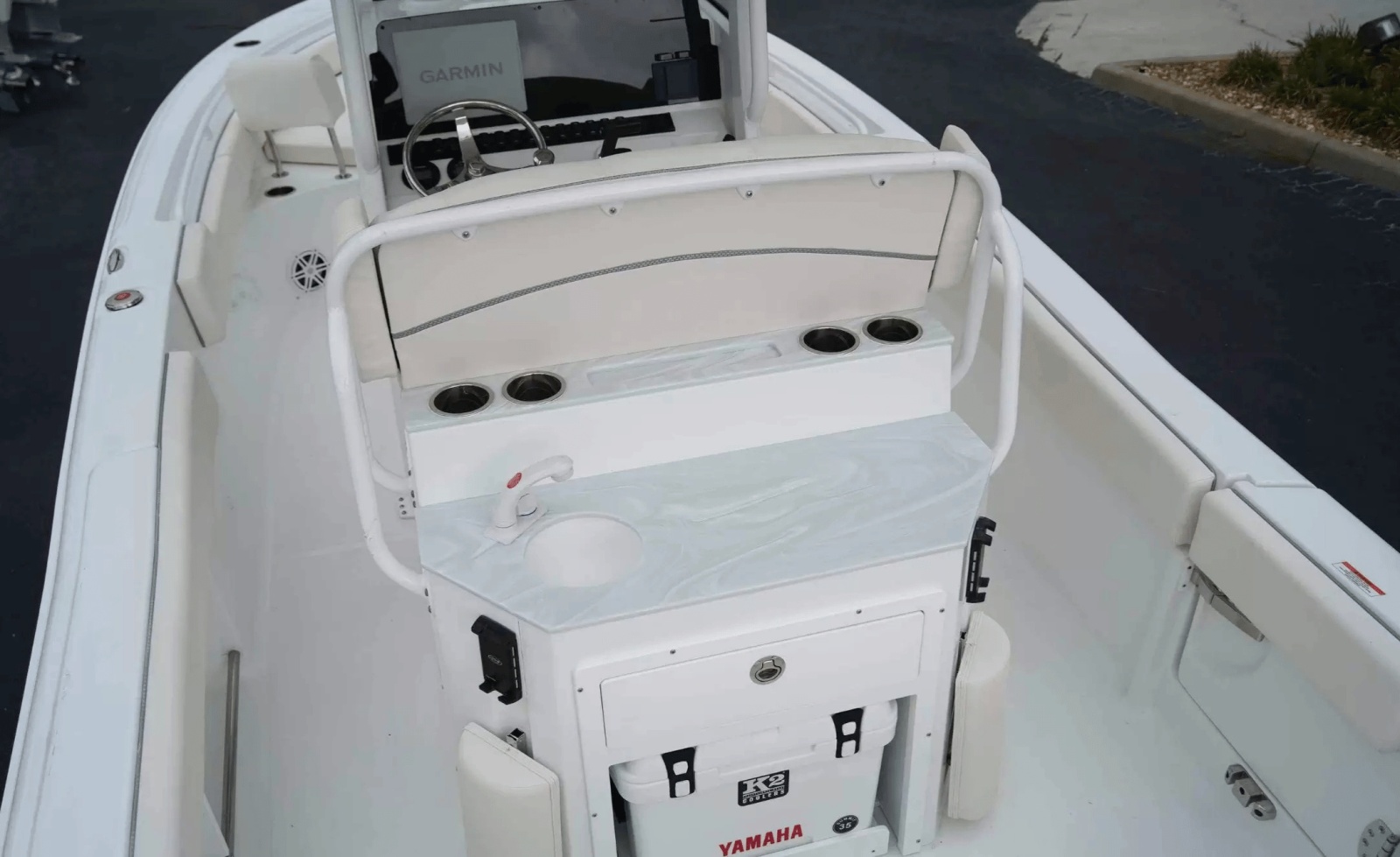 2026 Sea Hunt Ultra 235SE