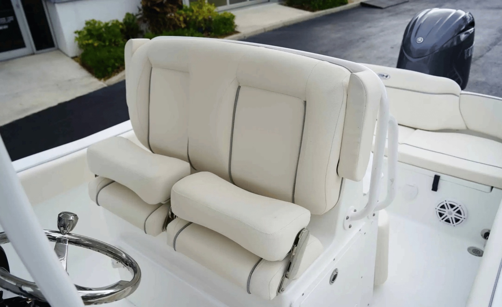 23ft Sea Hunt Yacht For Sale