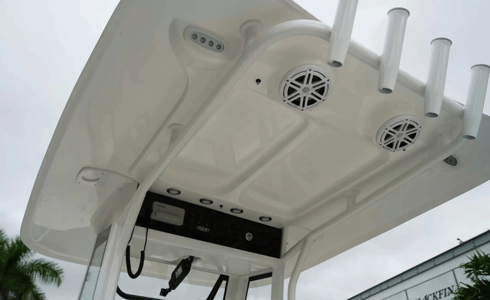 2026 Sea Hunt Ultra 235SE