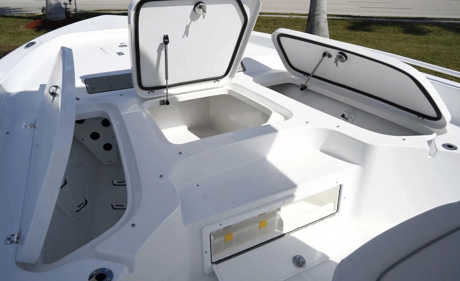 25ft Sea Hunt Yacht For Sale