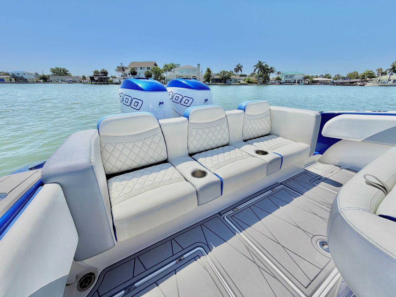 35ft Statement Yacht For Sale