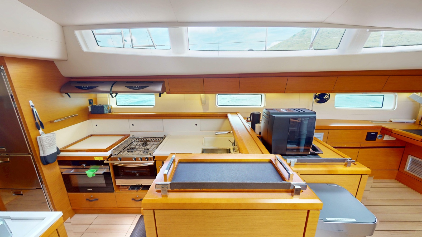 2018 Jeanneau 64