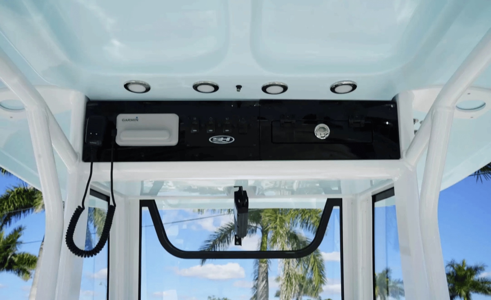2026 Sea Hunt Ultra 245SE