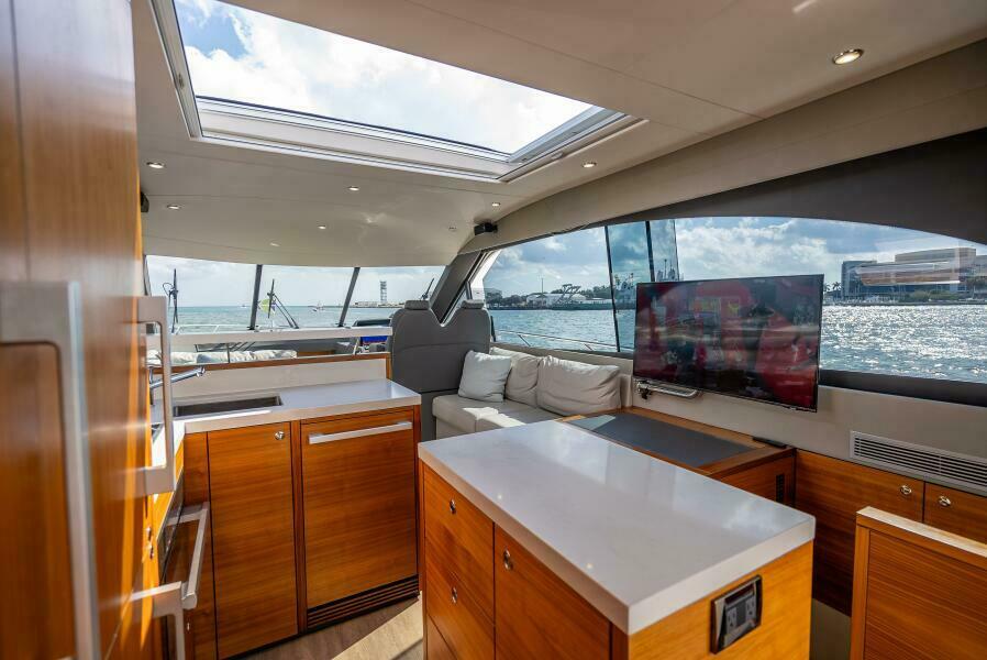 2021 Maritimo X50