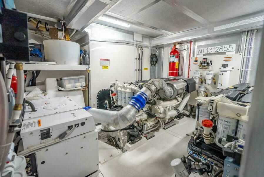 Man Cave 50ft Maritimo Yacht For Sale