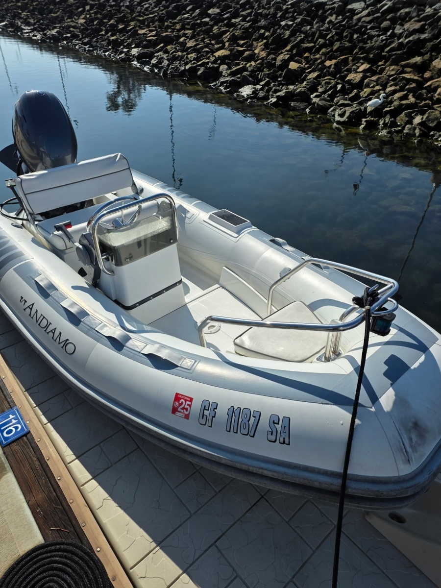 2004 Meridian 490 Pilothouse