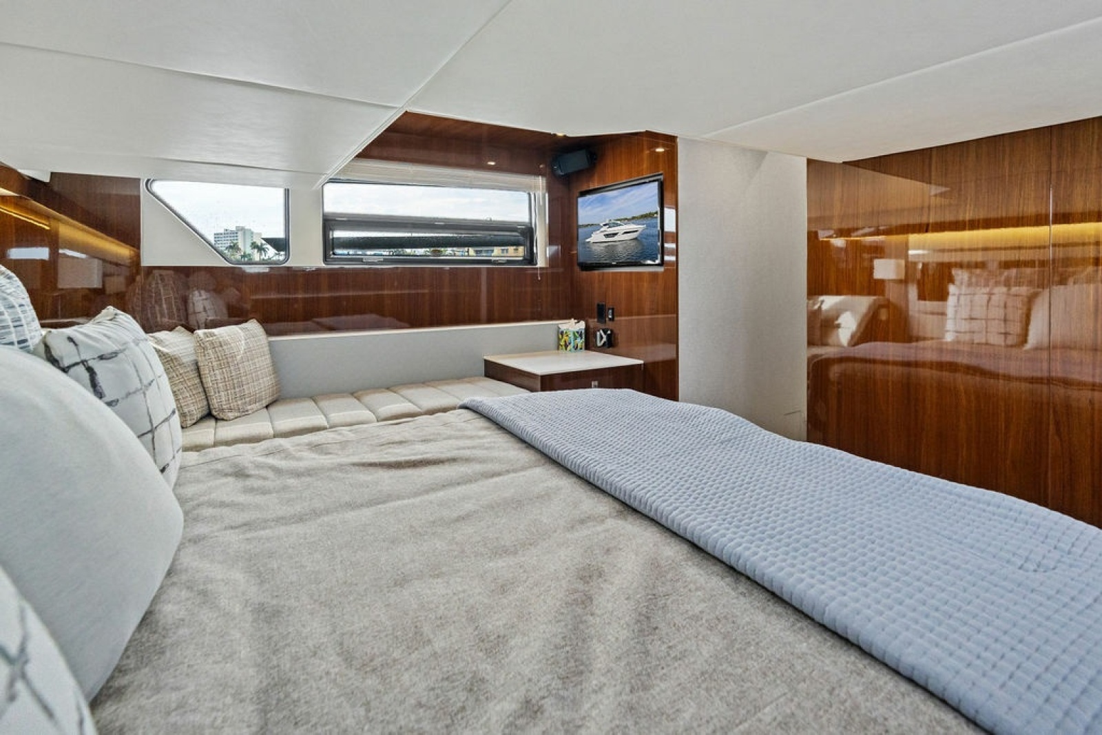 POSITIVE VIBES 46ft Cruisers Yachts Yacht For Sale