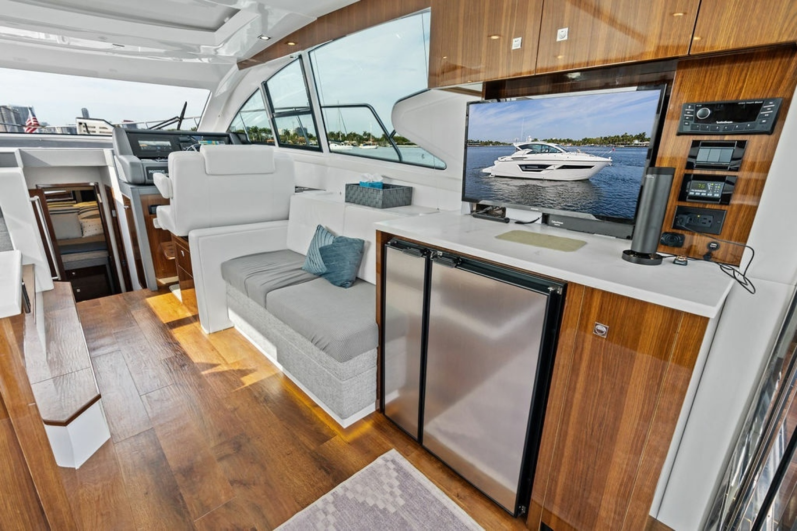 POSITIVE VIBES 46ft Cruisers Yachts Yacht For Sale