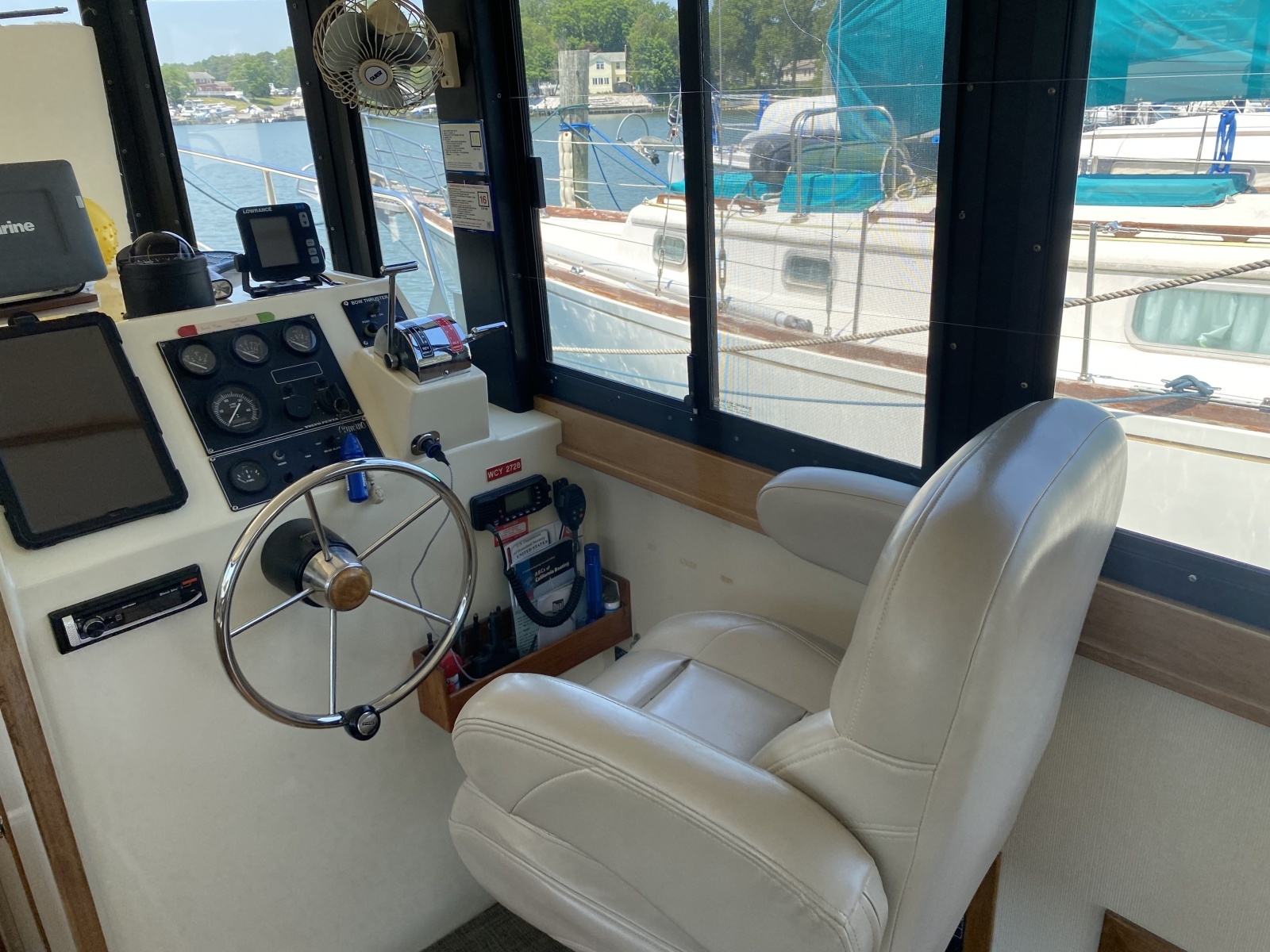 31ft Camano Yacht For Sale