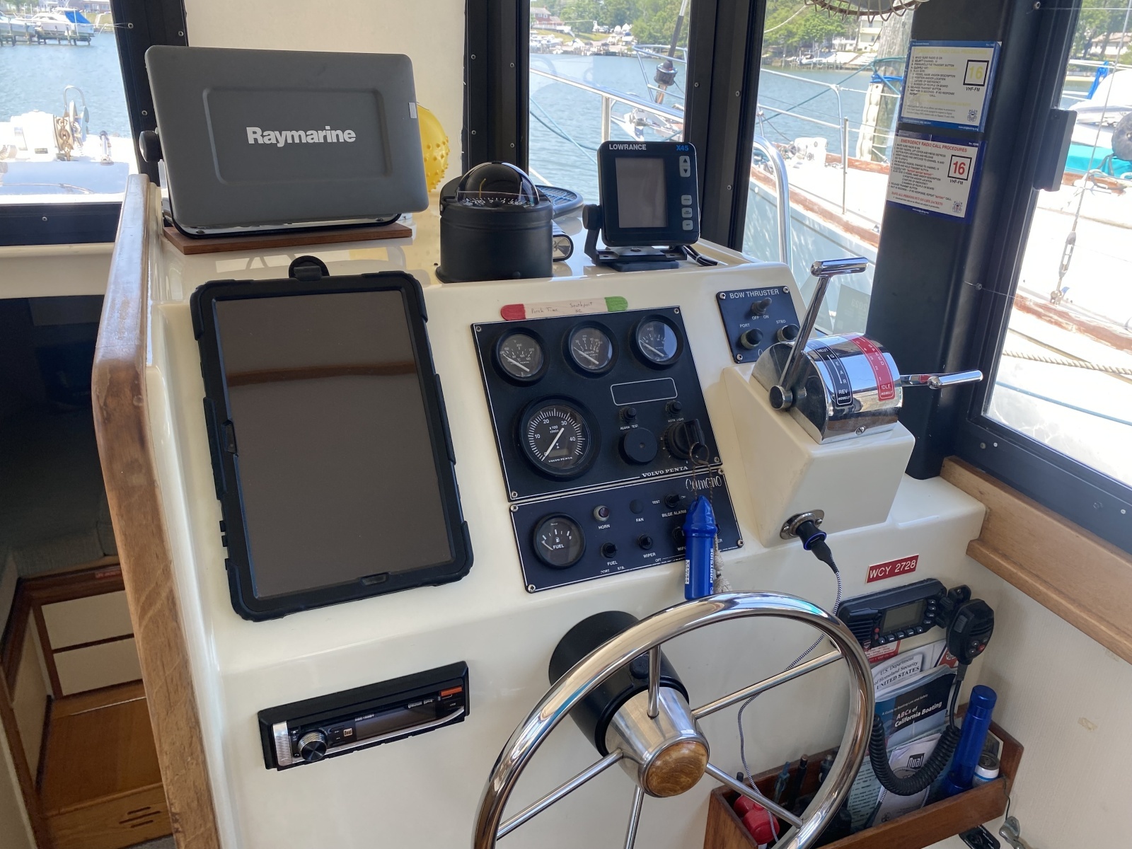 31ft Camano Yacht For Sale