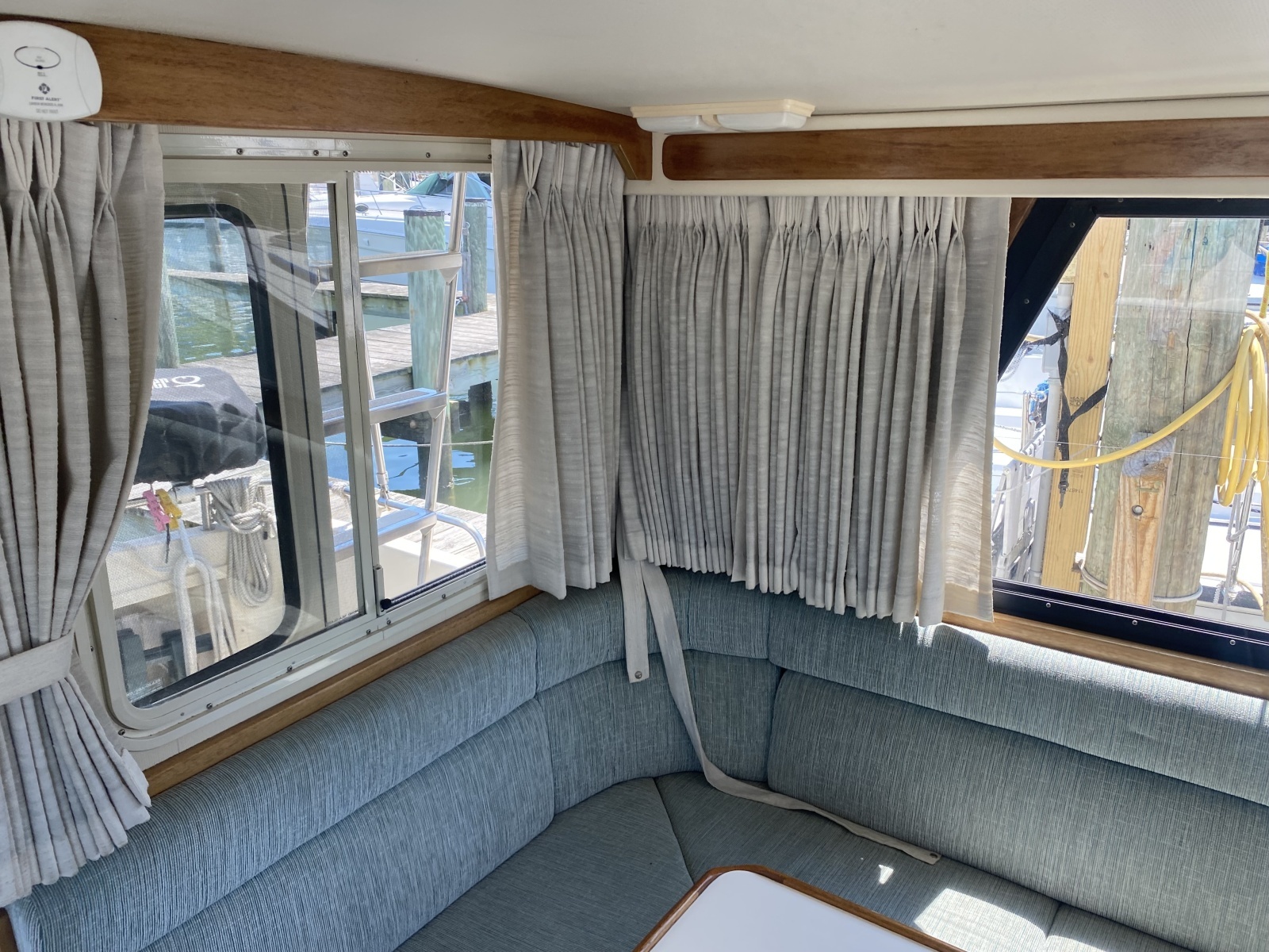 31ft Camano Yacht For Sale