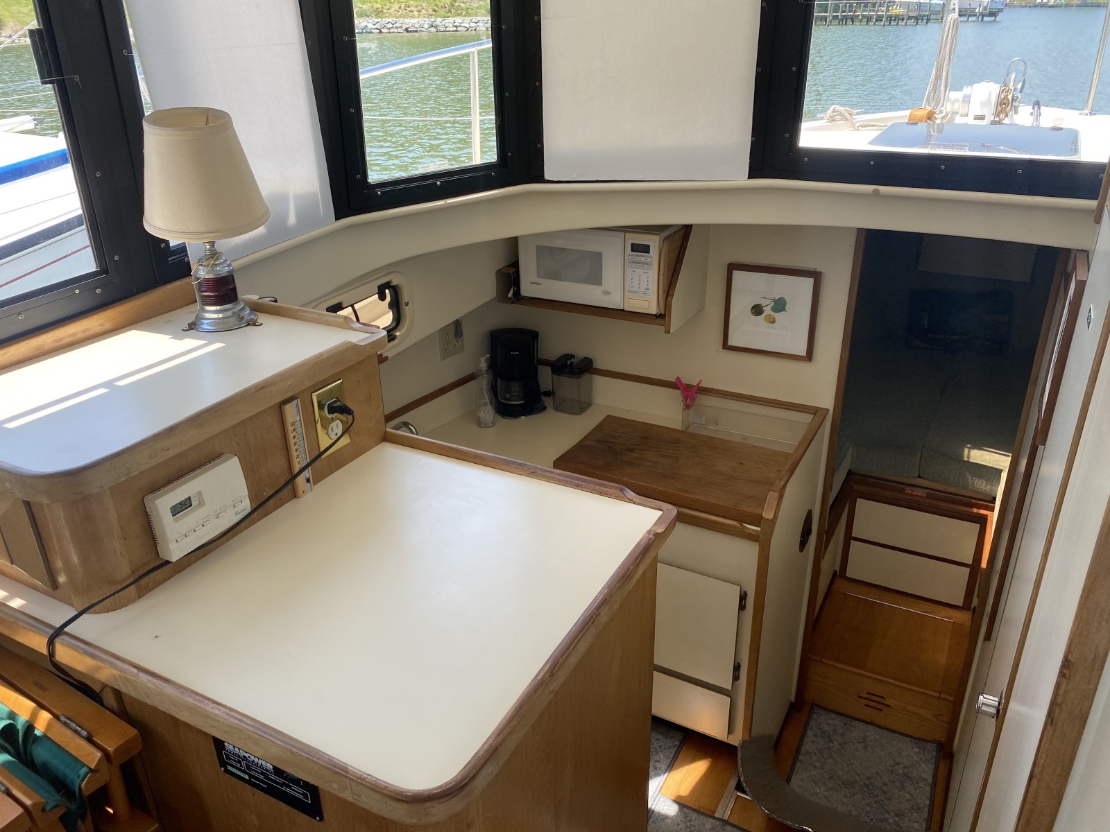 31ft Camano Yacht For Sale