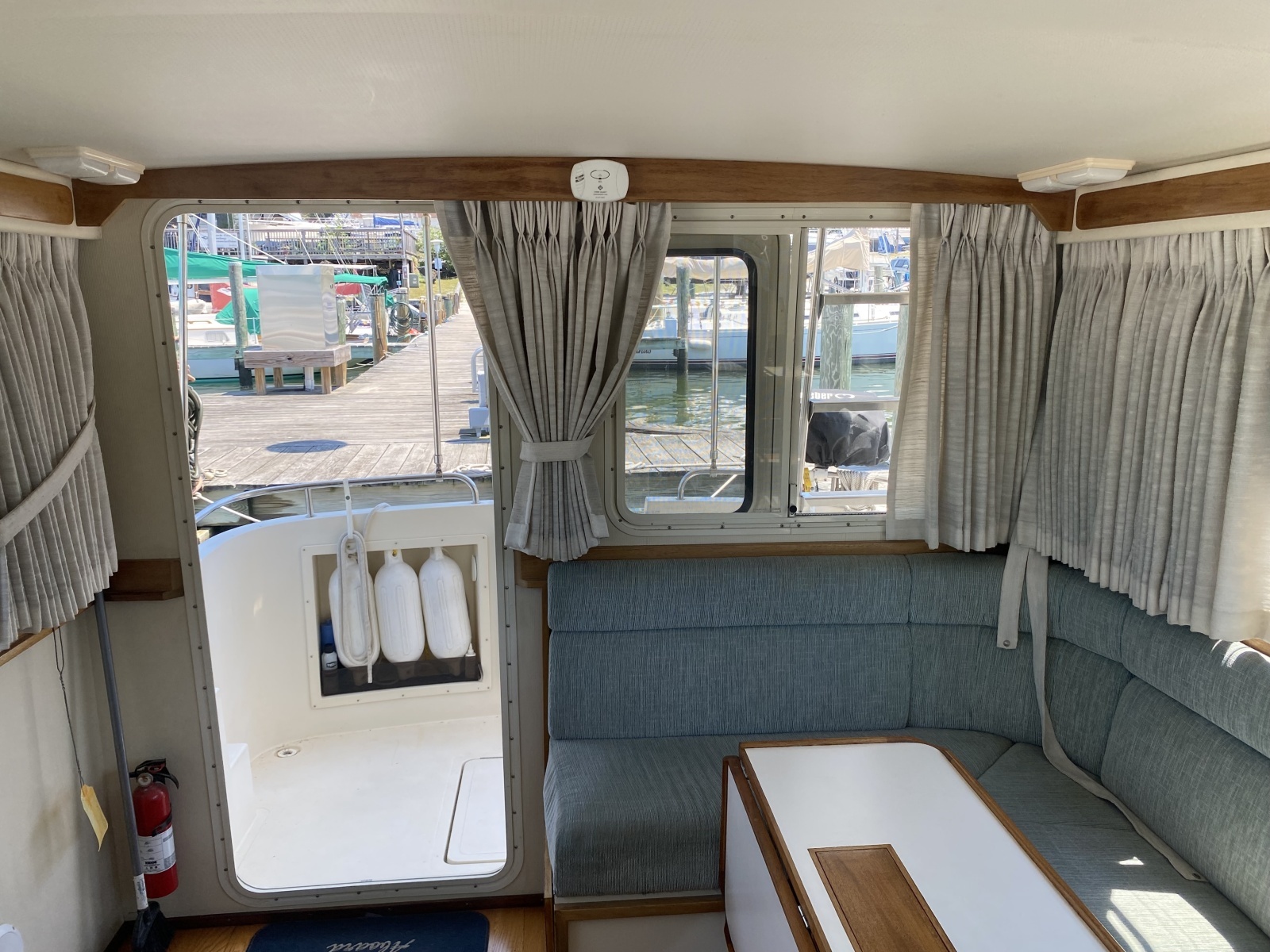 31ft Camano Yacht For Sale