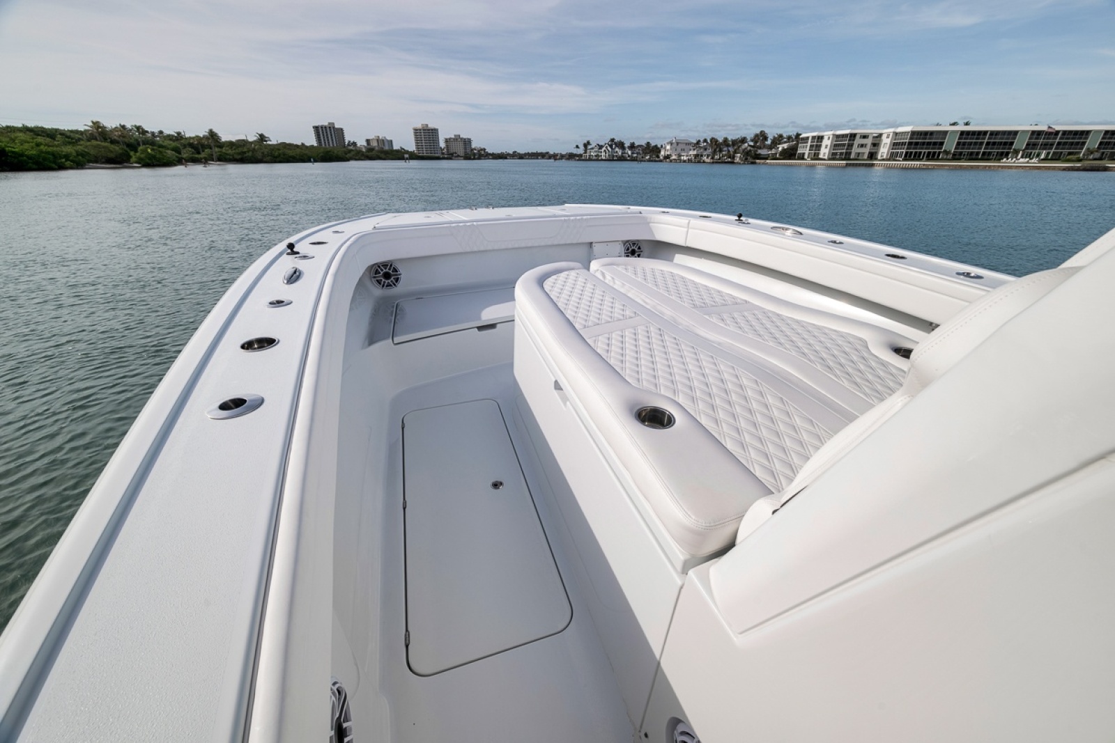 2024 Costa Custom 34 SV
