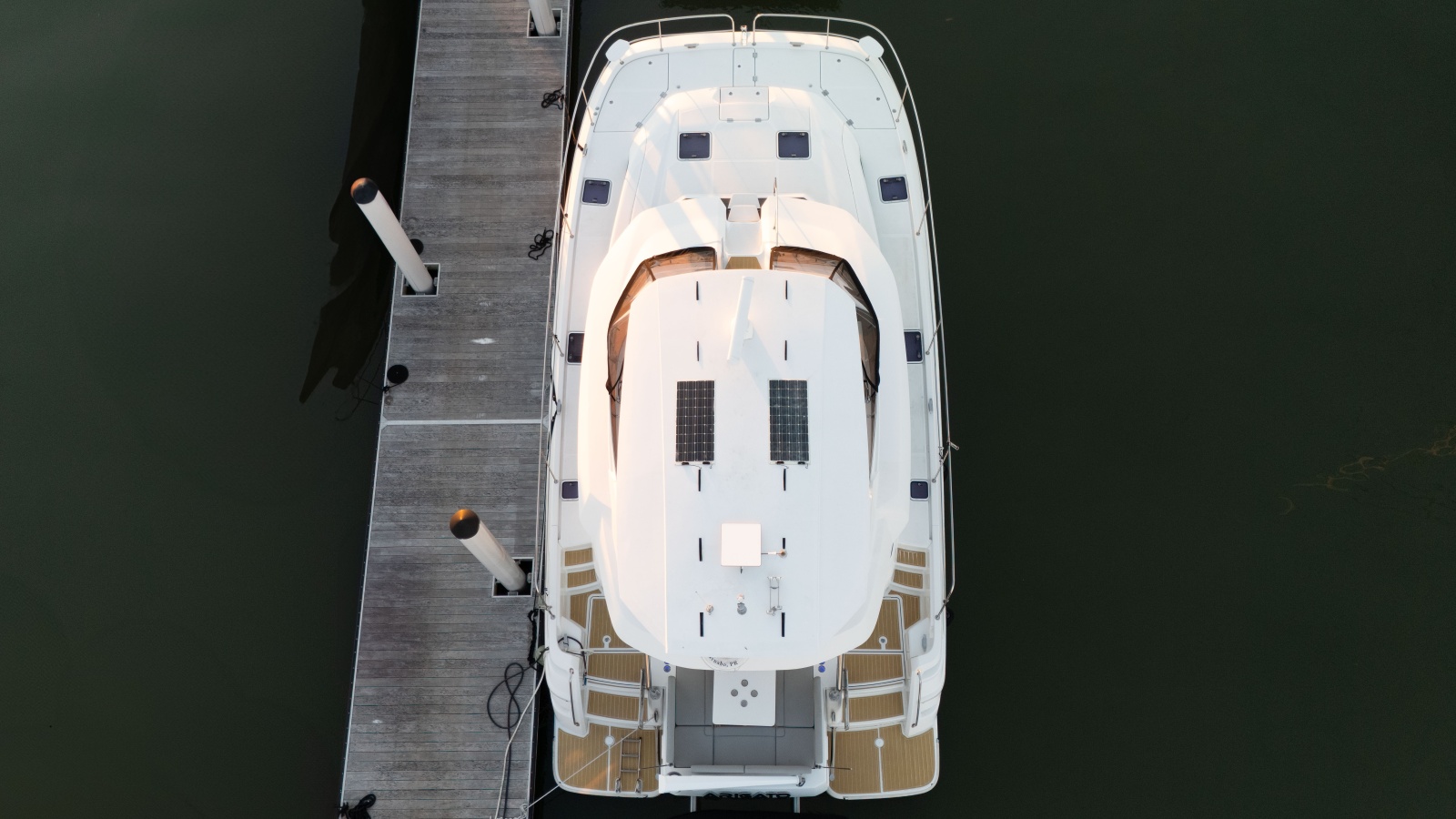 2021 Aquila 44