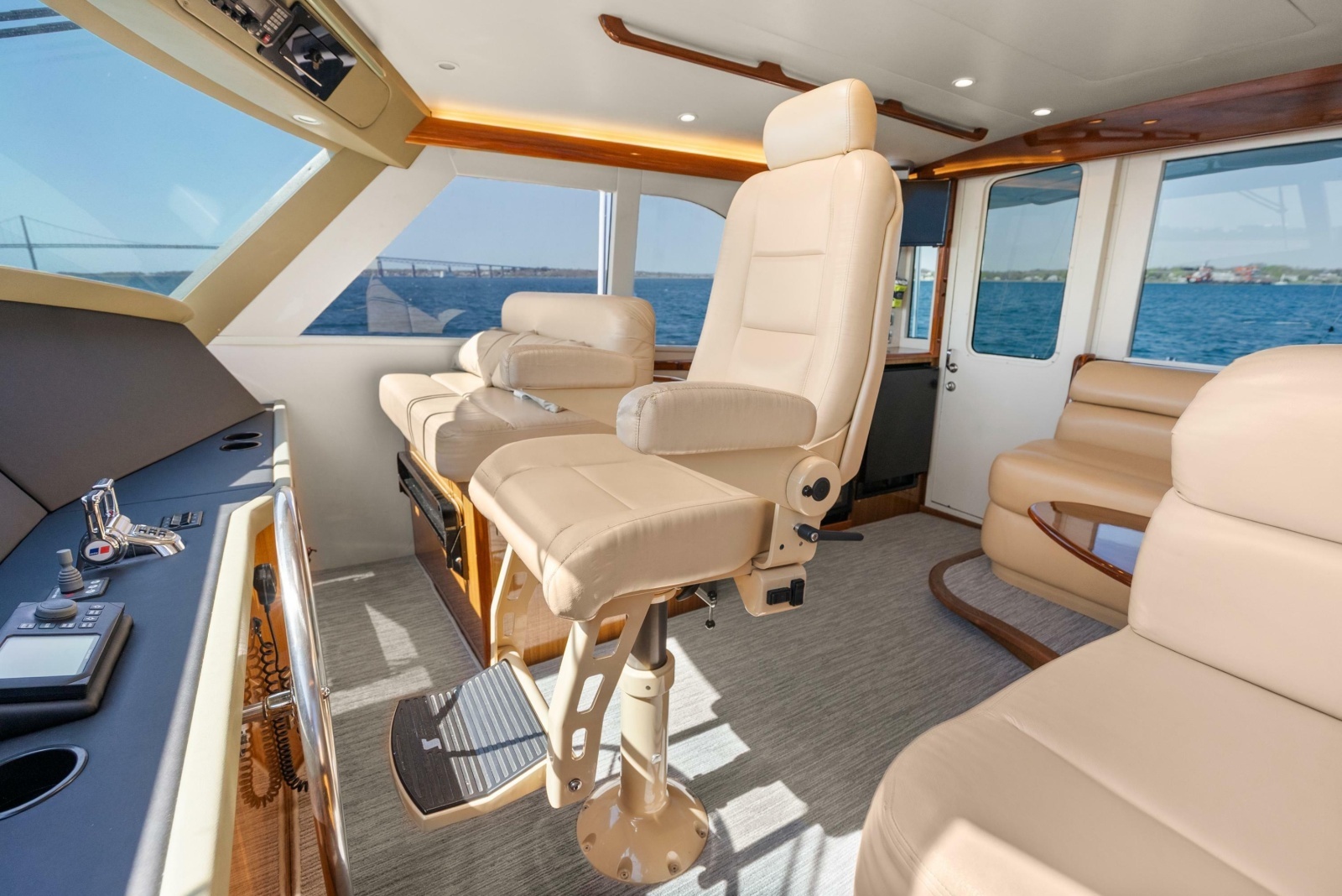 Helm Seating