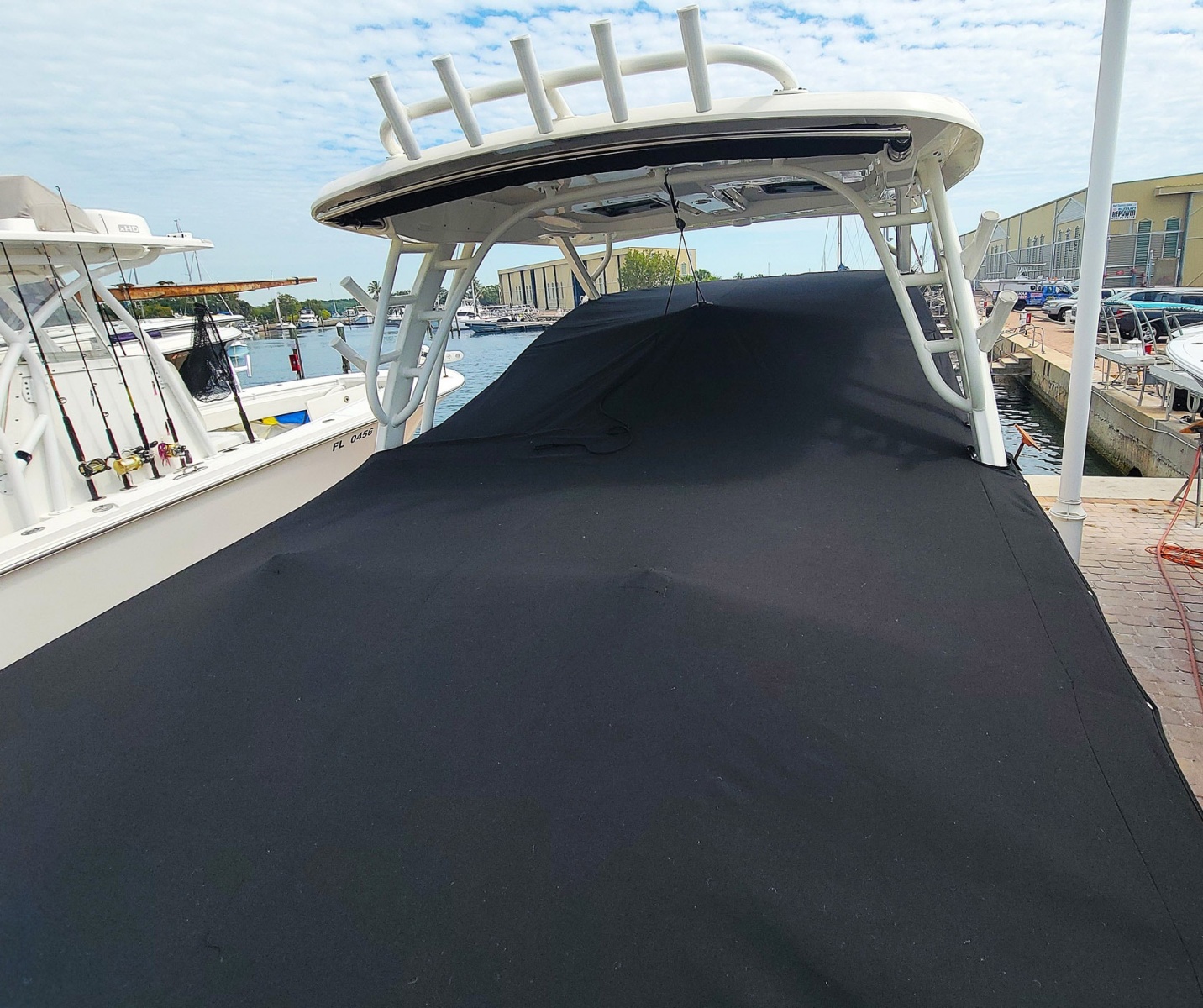 2022 Boston Whaler 320 Vantage