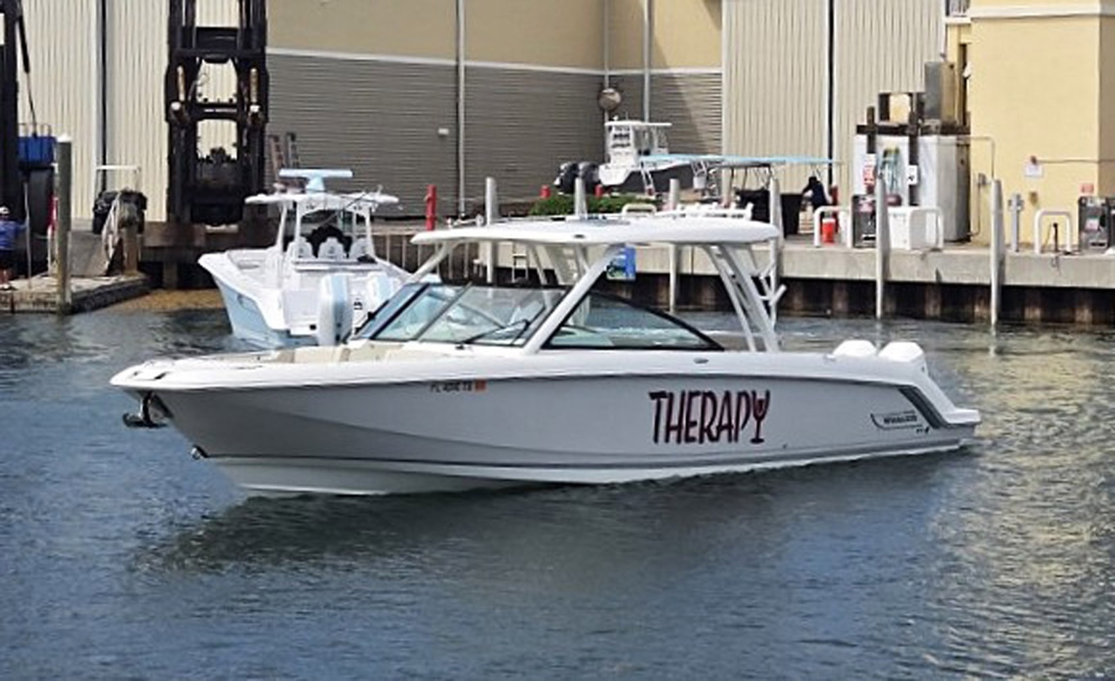 2022 Boston Whaler 320 Vantage