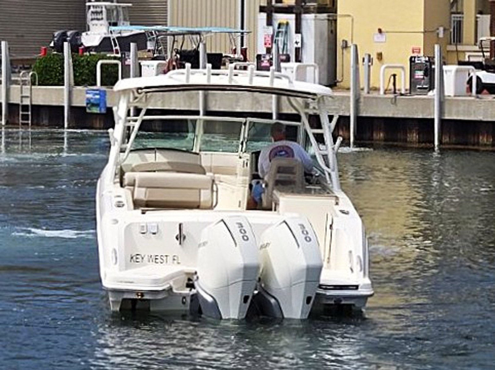 32ft Boston Whaler Yacht For Sale