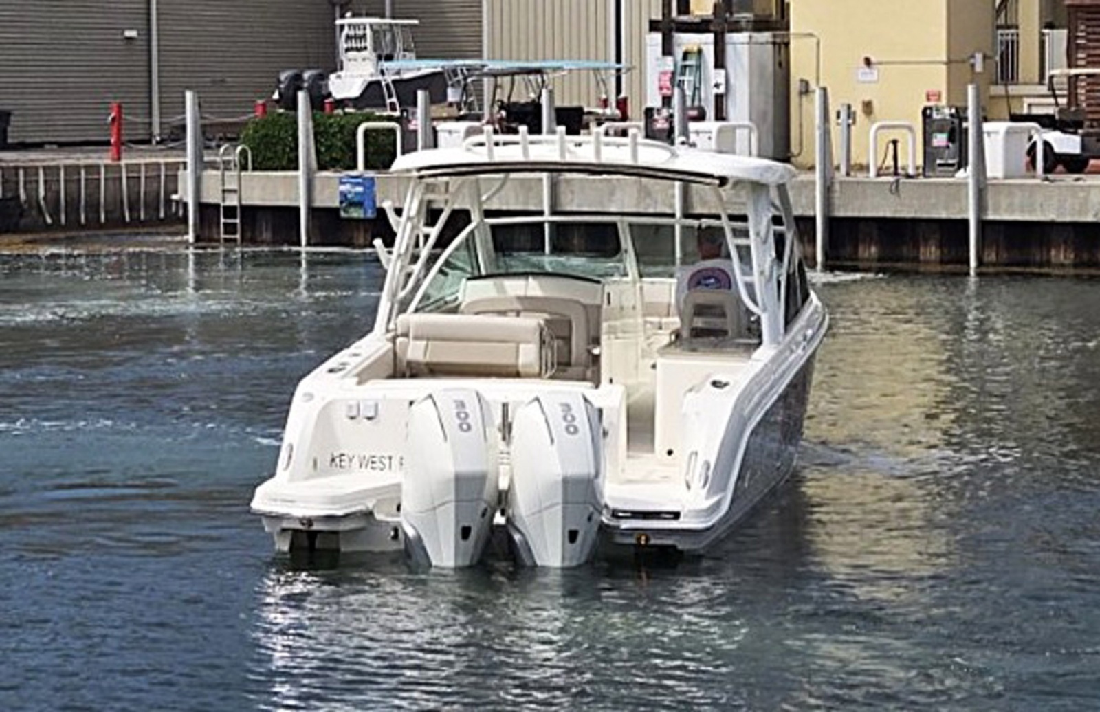 32ft Boston Whaler Yacht For Sale