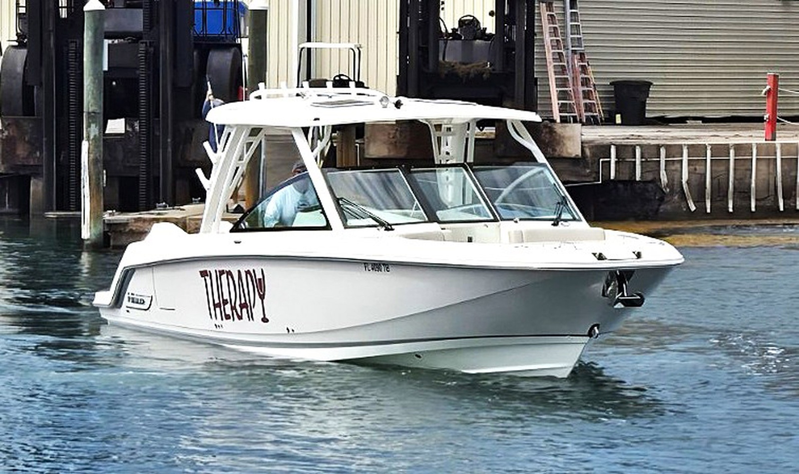 2022 Boston Whaler 320 Vantage