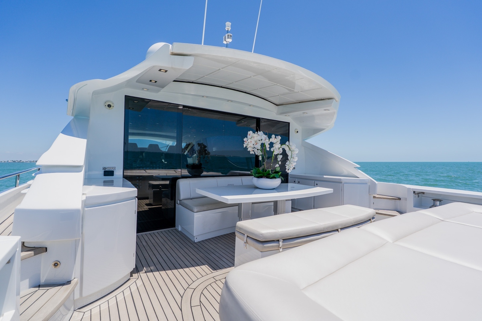 HAWK 80ft Pershing Yacht For Sale