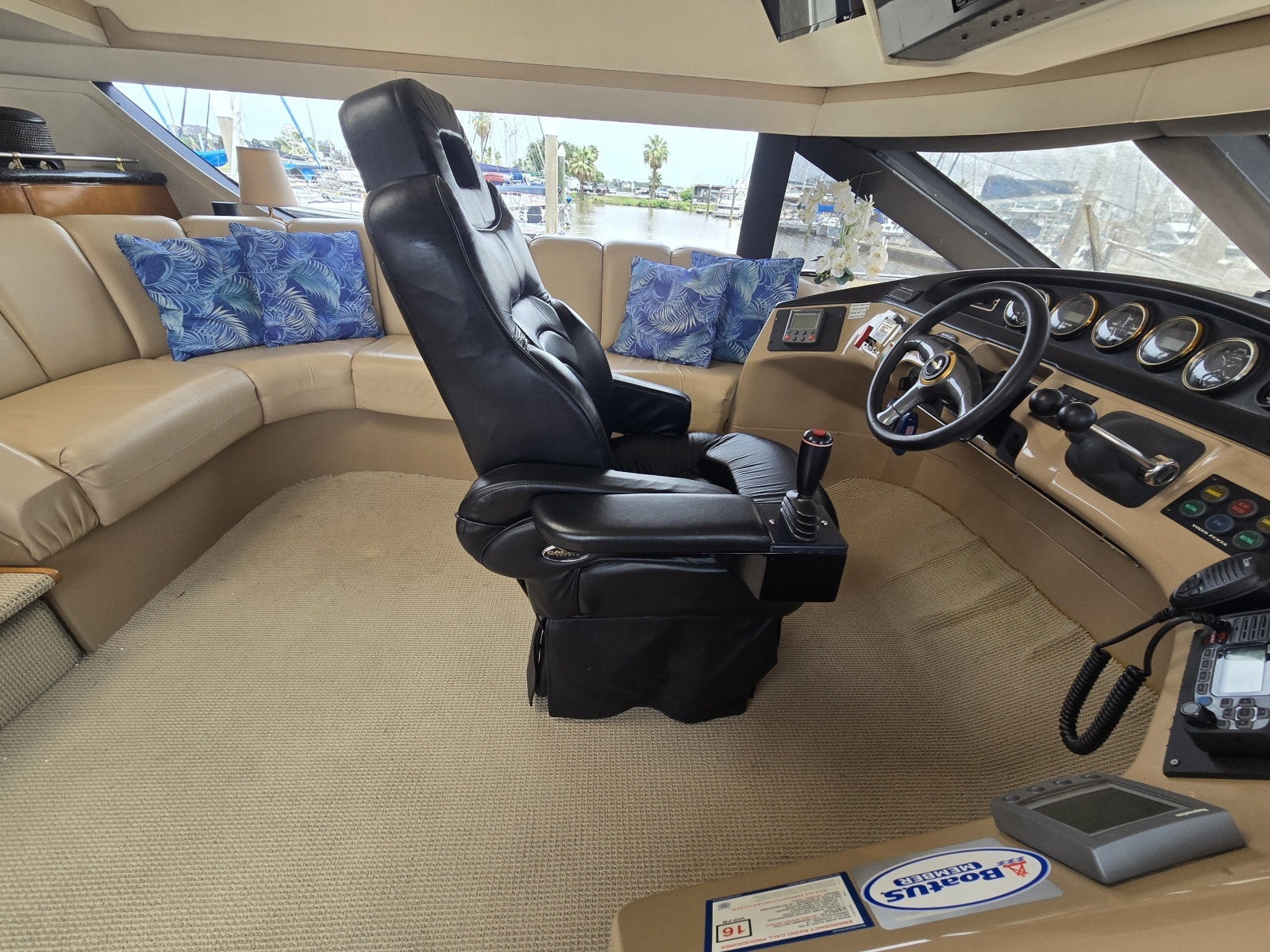 2000 Carver 530