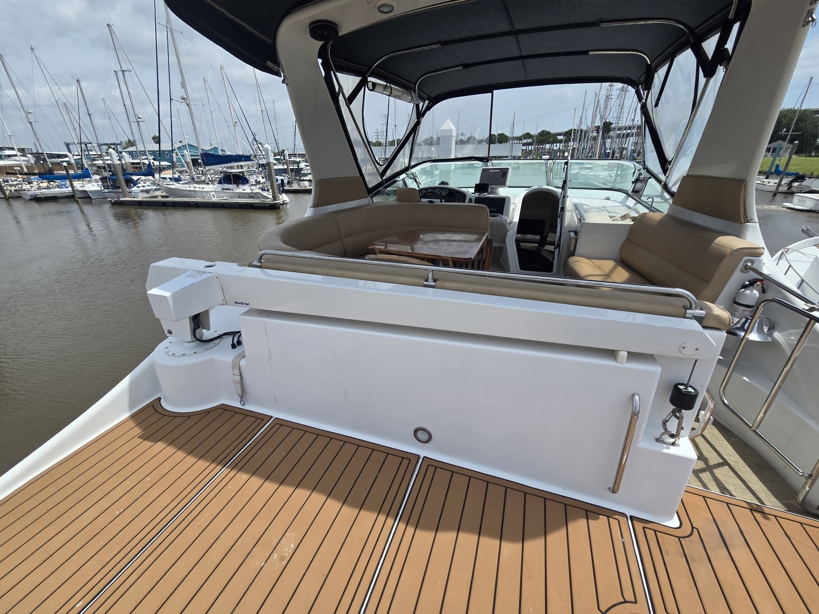2000 Carver 530