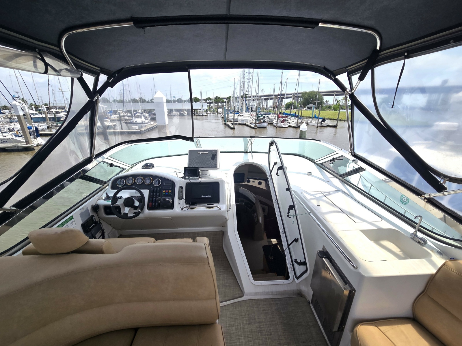2000 Carver 530