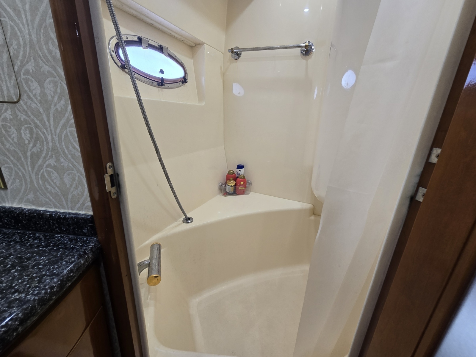 2000 Carver 530