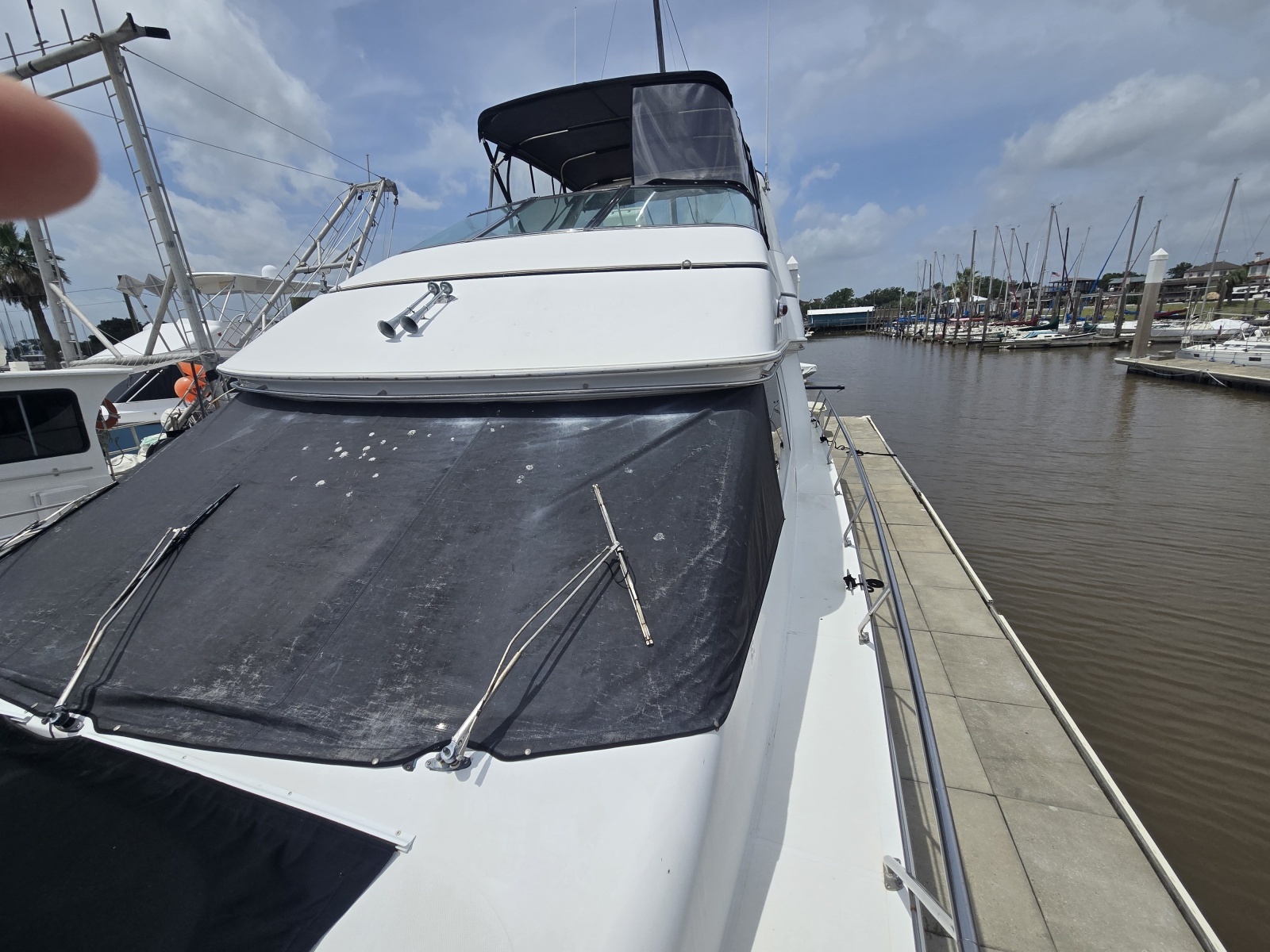 2000 Carver 530