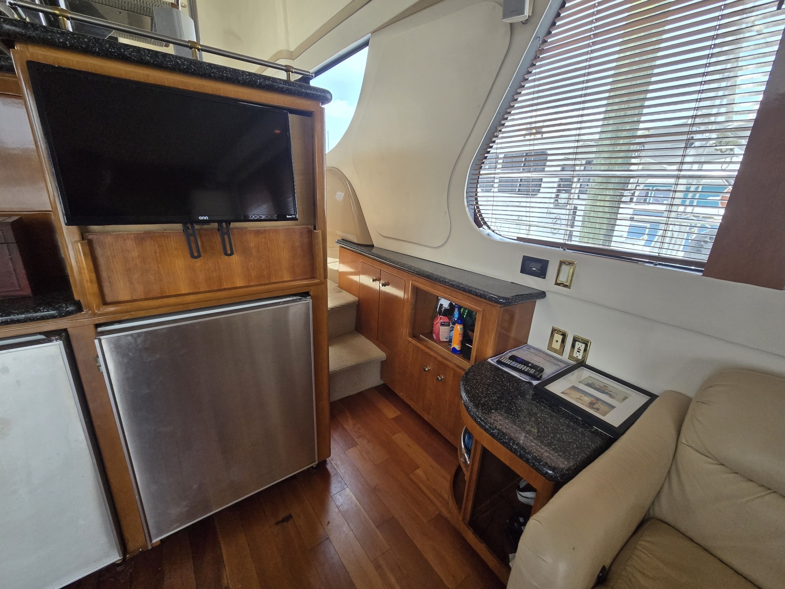 2000 Carver 530