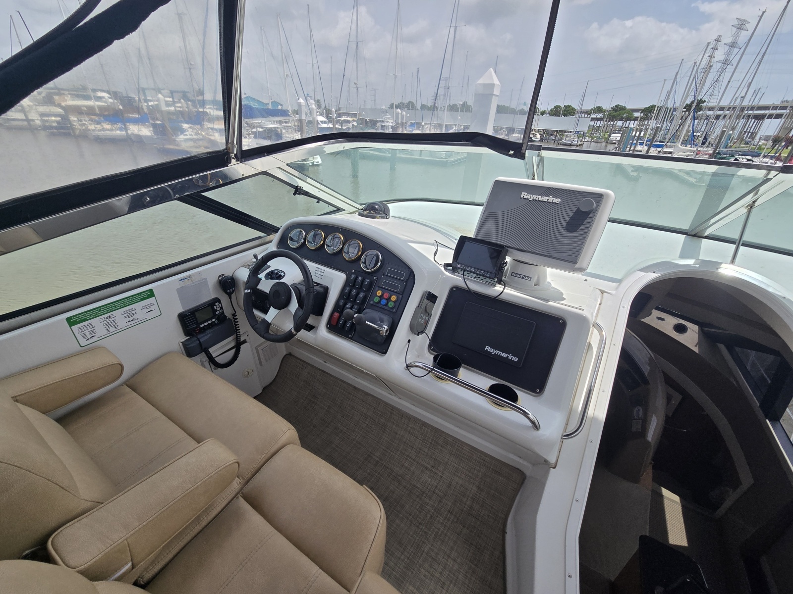 2000 Carver 530
