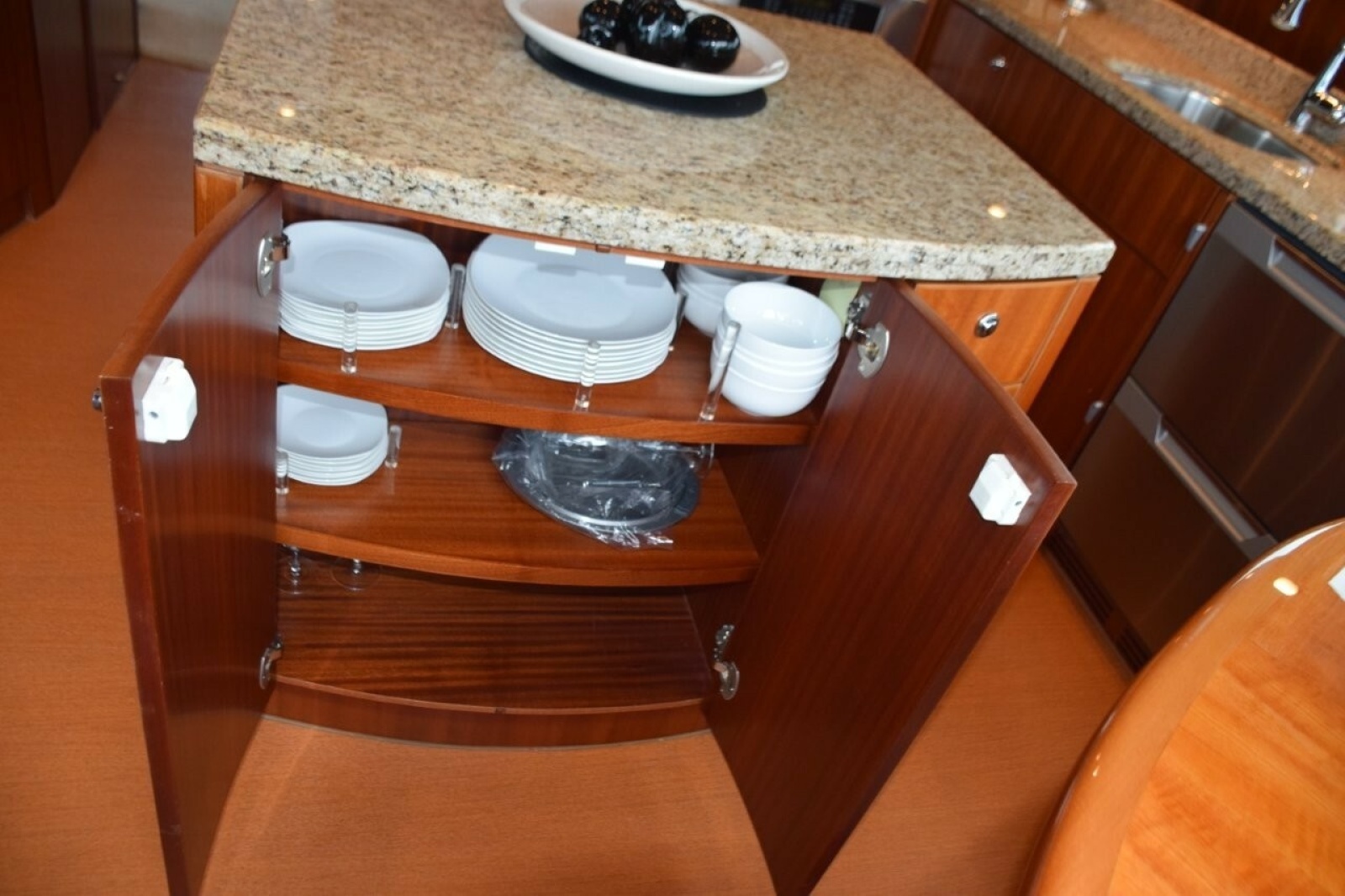 Galley Island Plate Storage