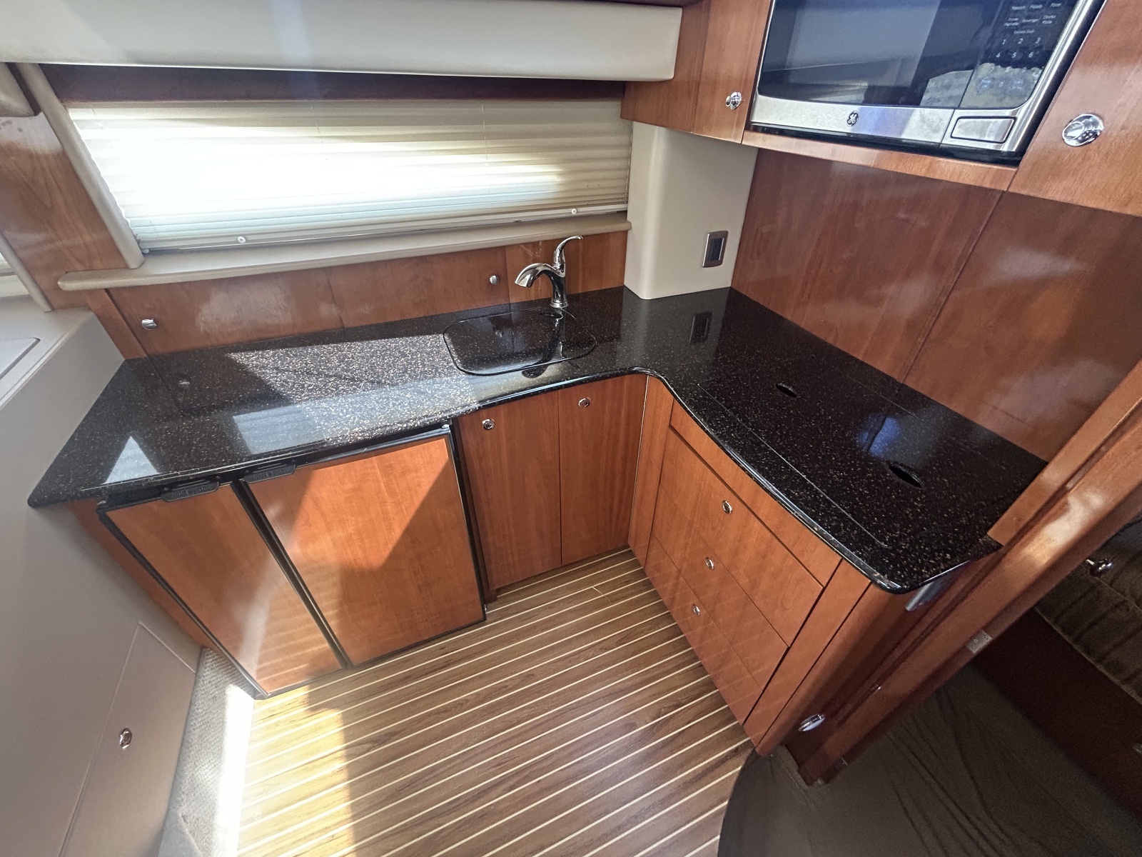2007 Meridian 368 Motoryacht
