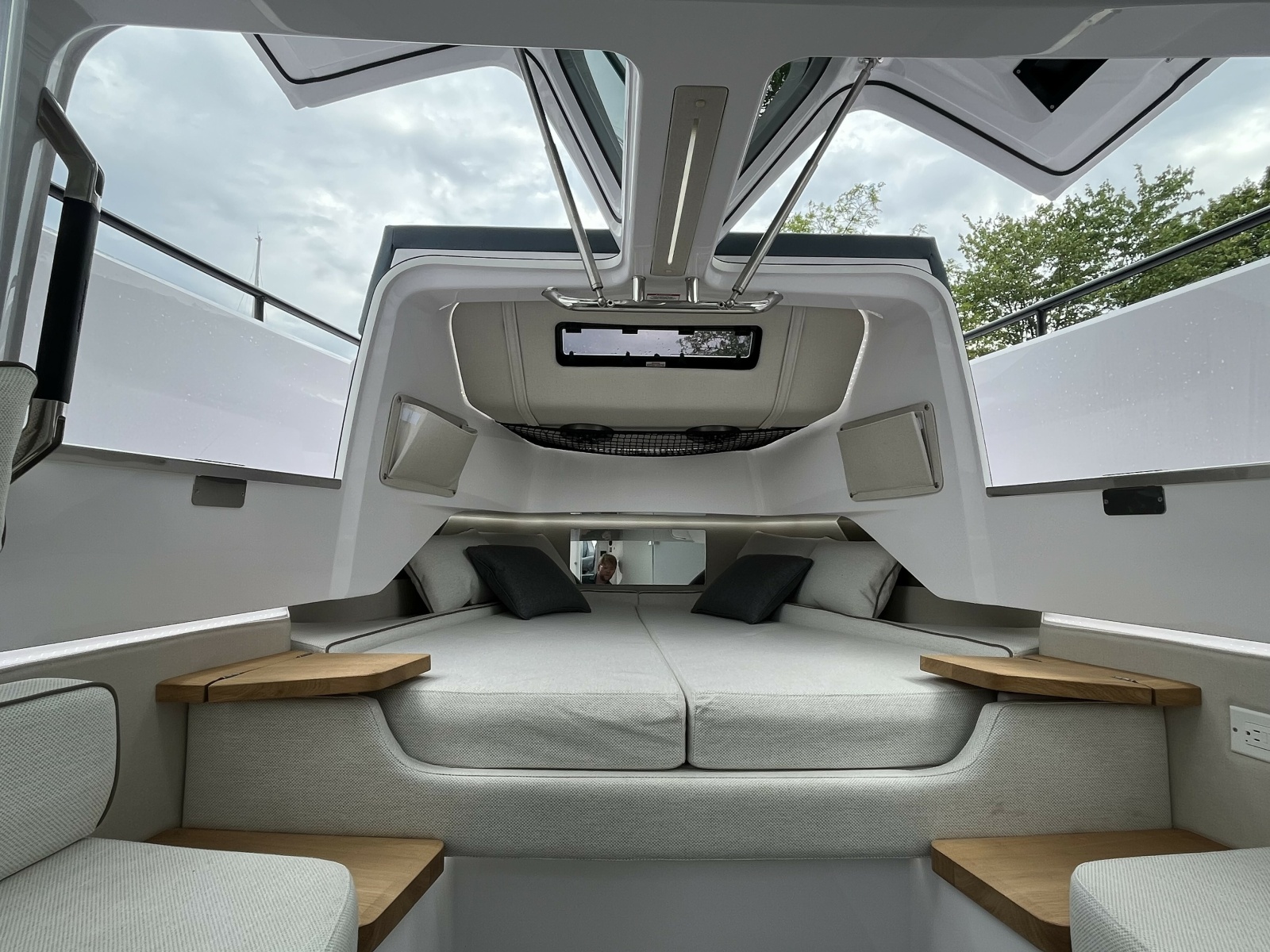 2025 Axopar 37 Sun Top