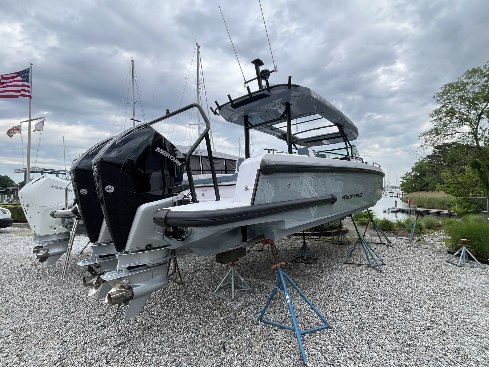 2025 Axopar 37 Sun Top