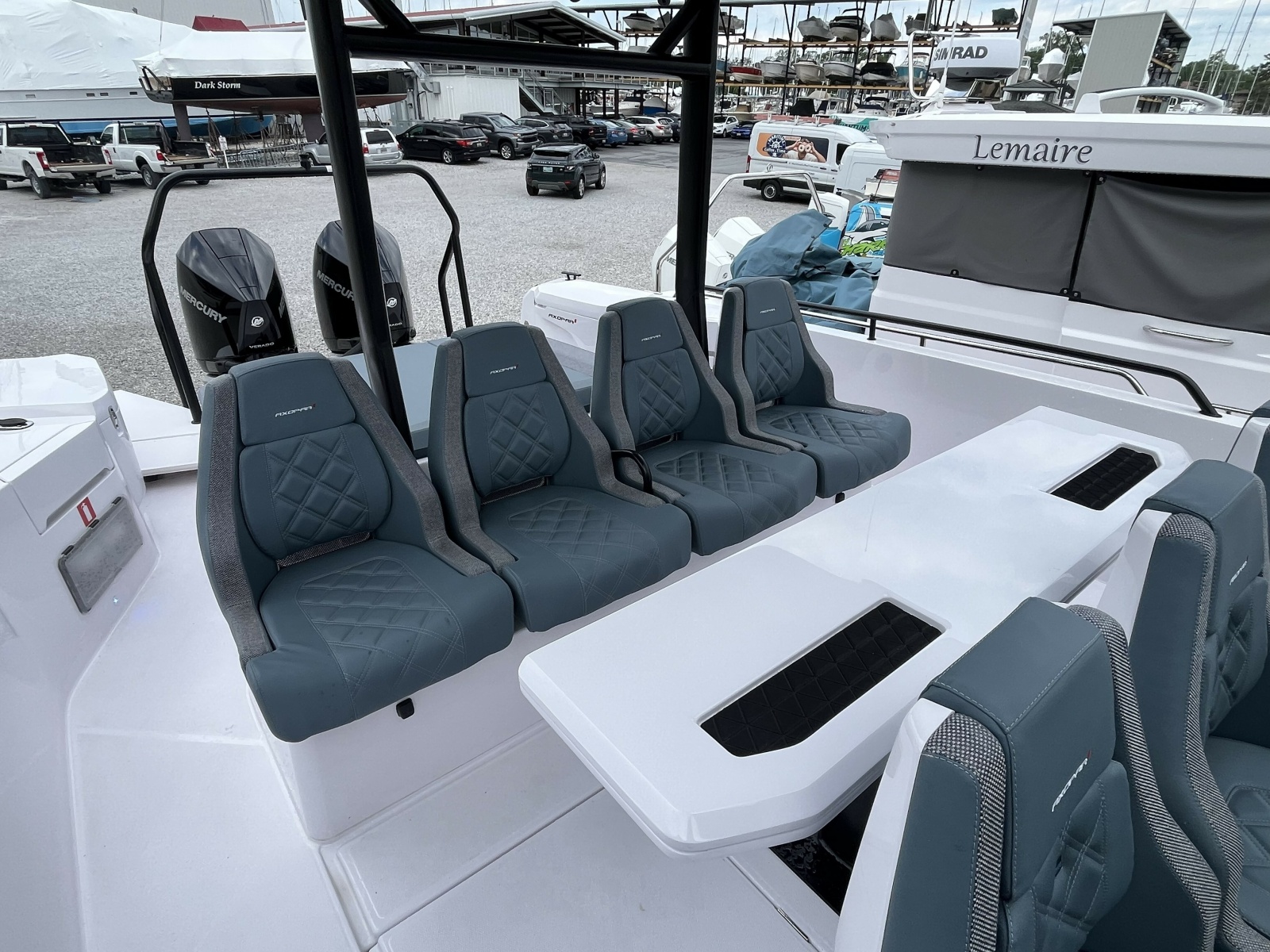 2025 Axopar 37 Sun Top