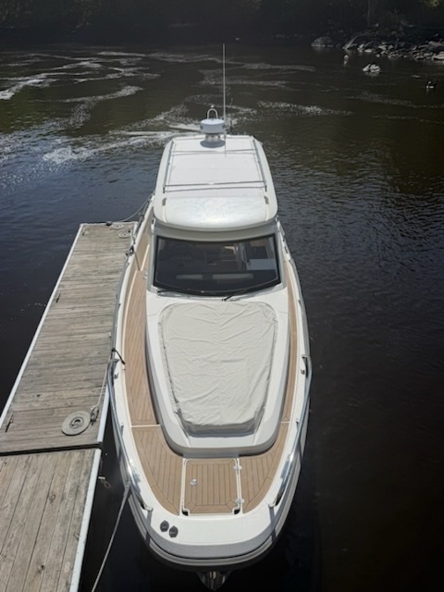 30ft Nimbus Yacht For Sale