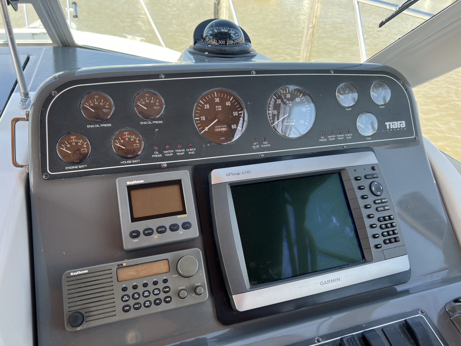 2000 Tiara Yachts 29 Coronet
