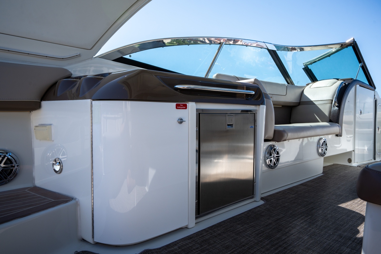 2018 Formula 350 Crossover Bowrider