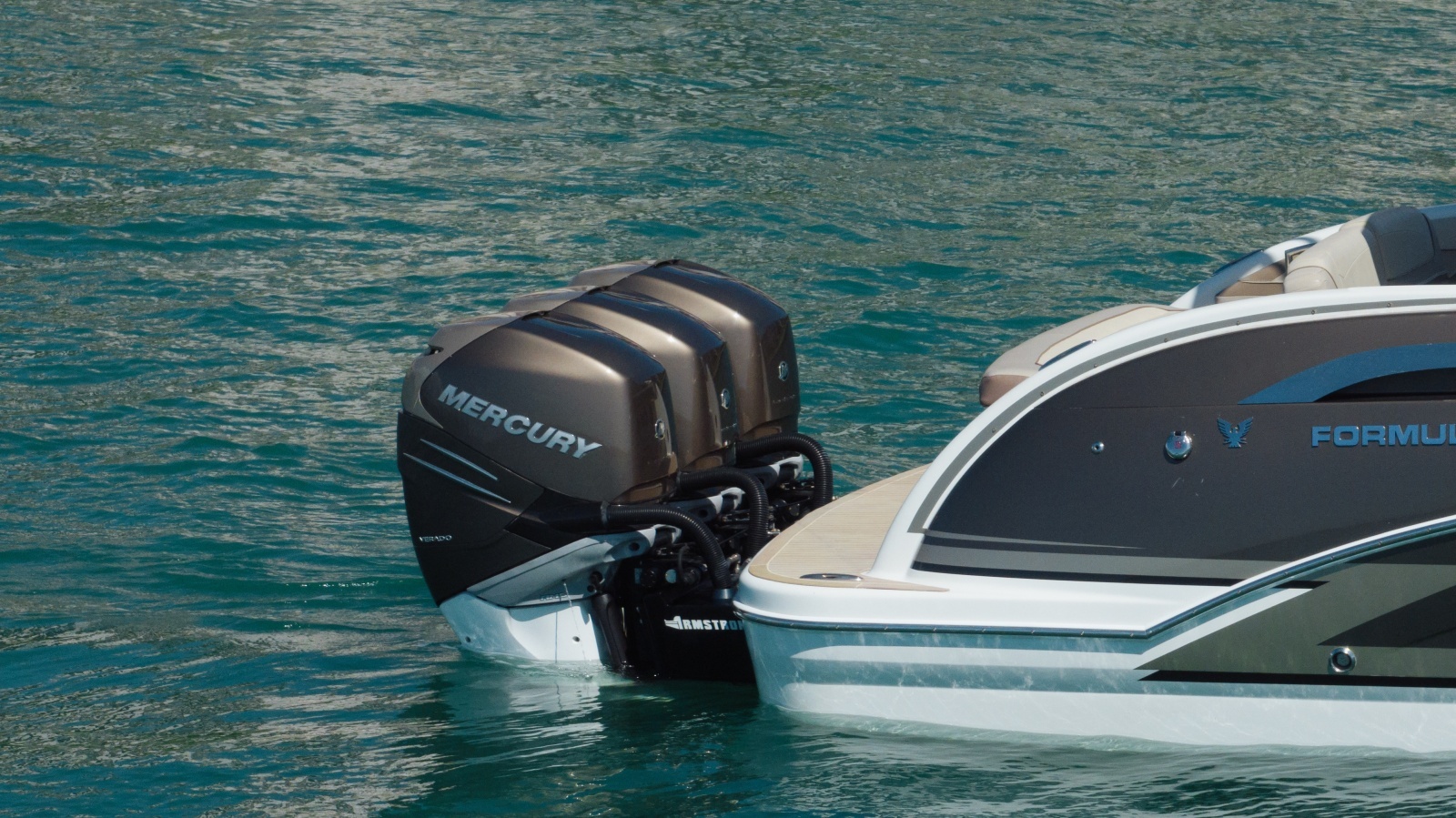2018 Formula 350 Crossover Bowrider