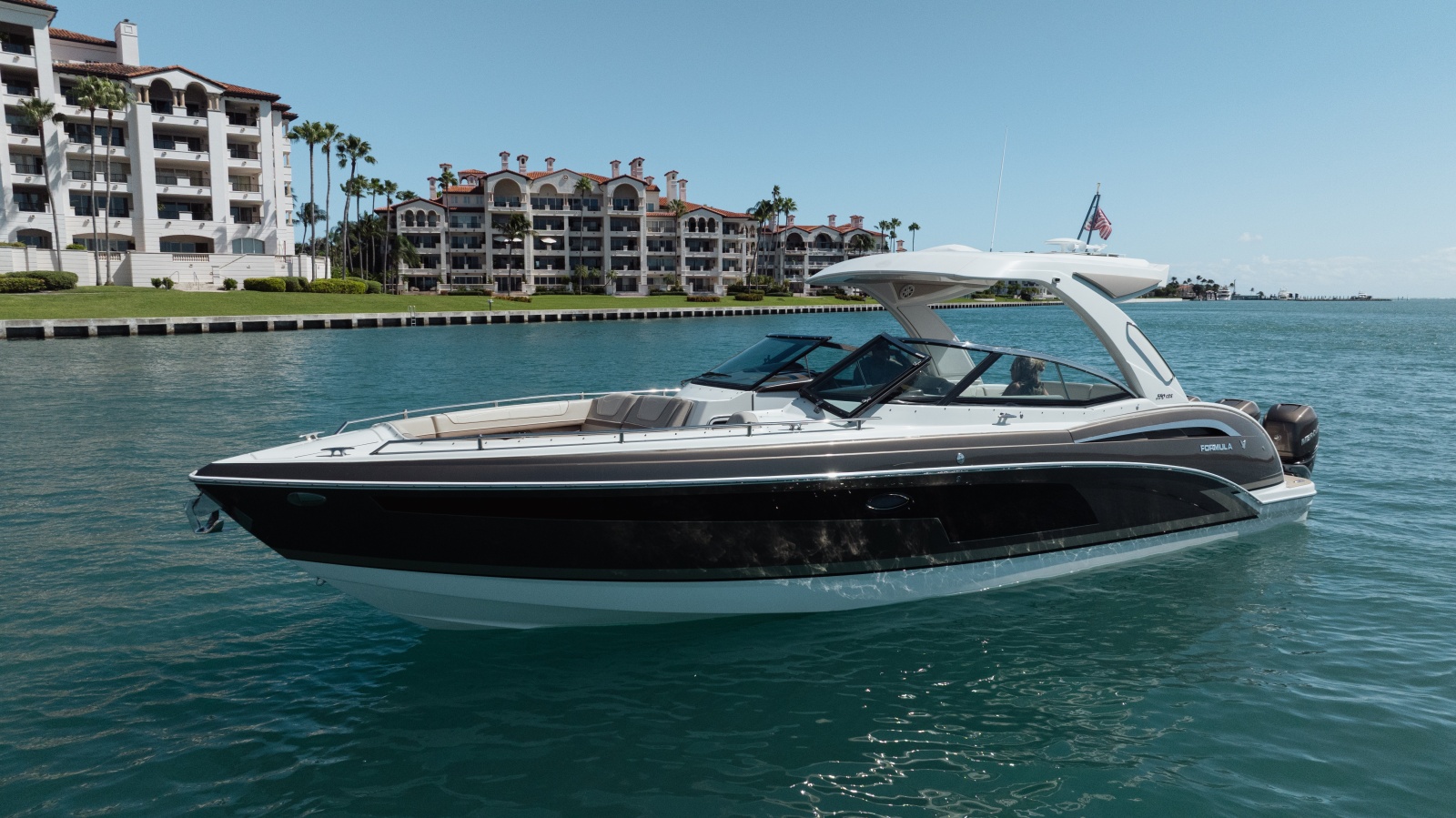 2018 Formula 350 Crossover Bowrider
