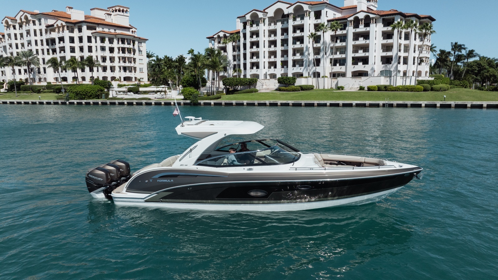 2018 Formula 350 Crossover Bowrider