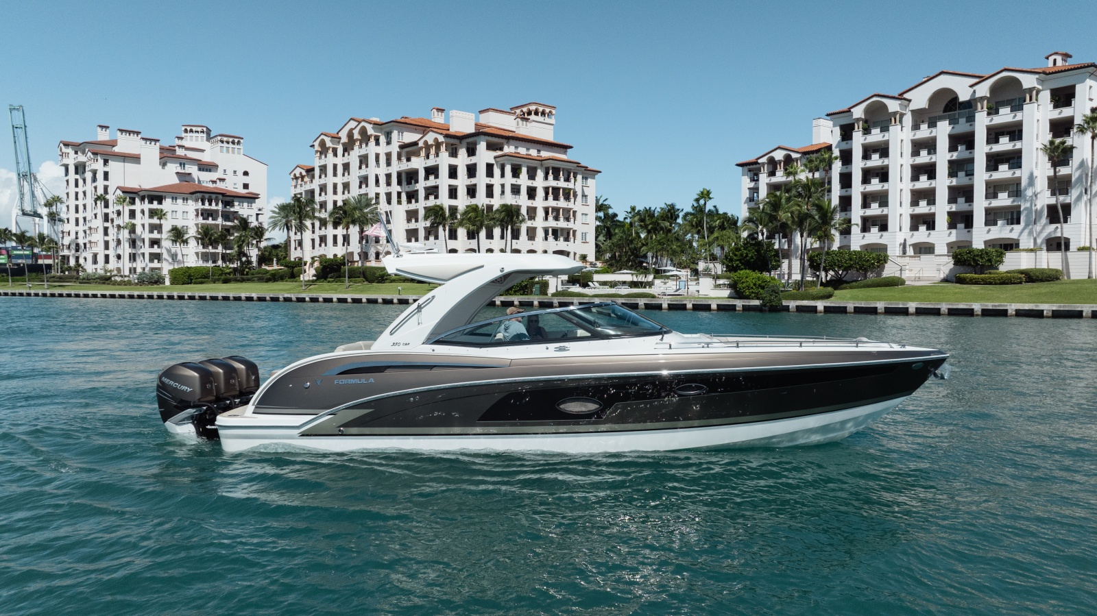 2018 Formula 350 Crossover Bowrider