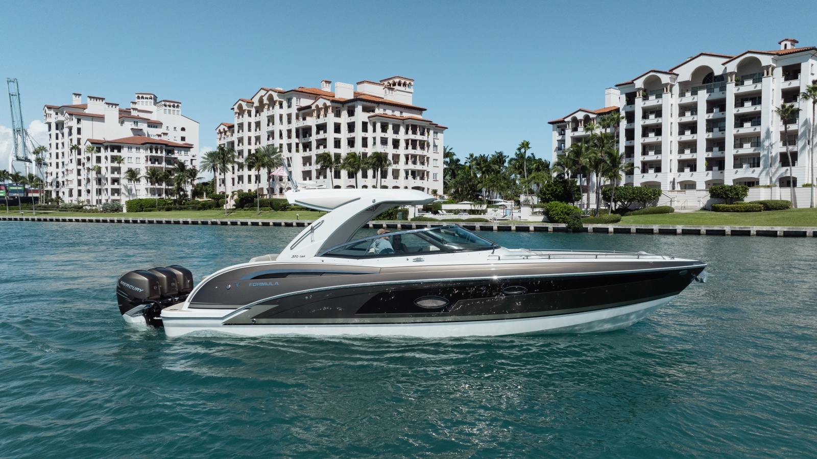 2018 Formula 350 Crossover Bowrider