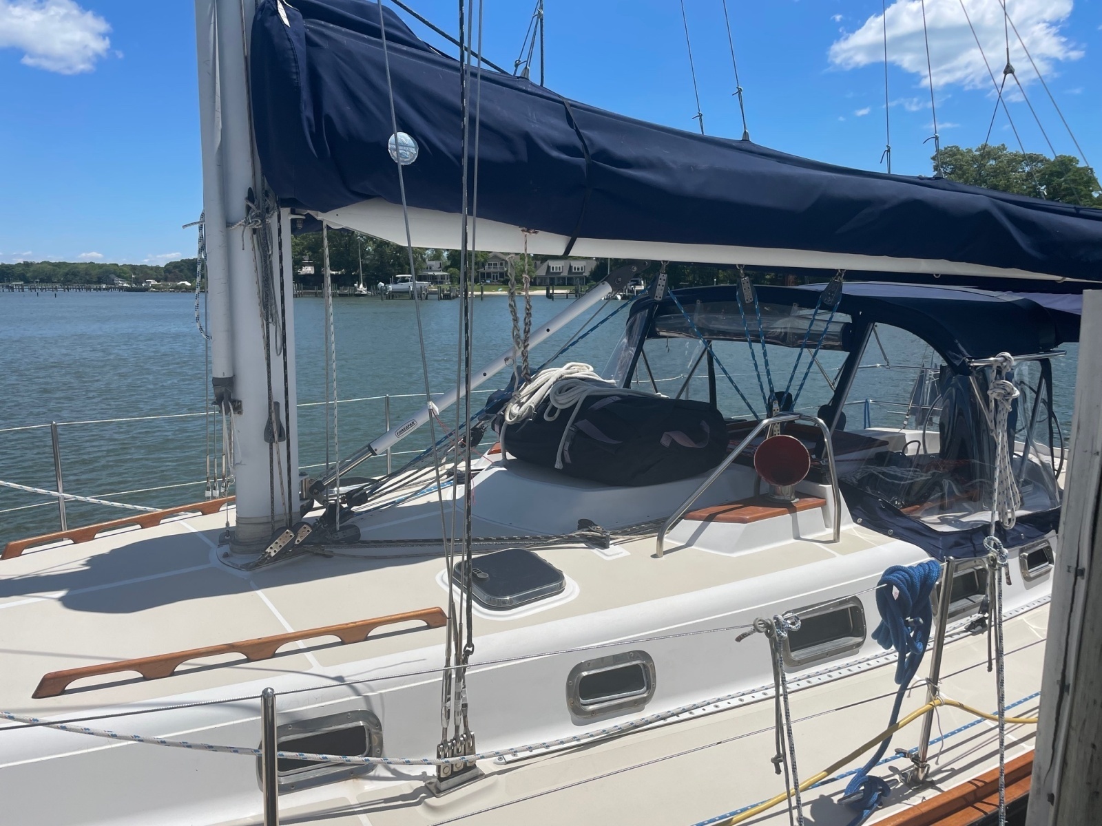 Thistle 37ft Tartan Yacht For Sale