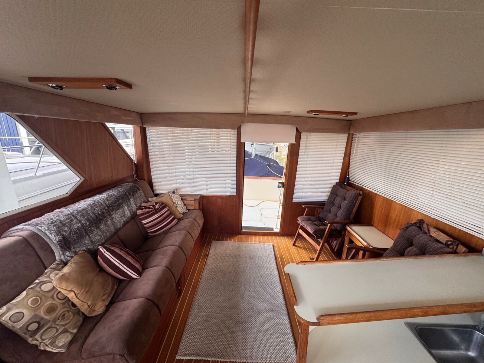 1987 Chris-Craft 44 Sedan