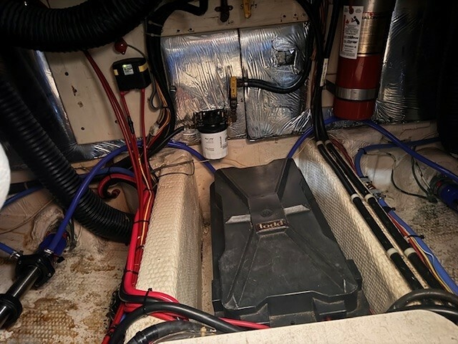 1987 Chris-Craft 44 Sedan
